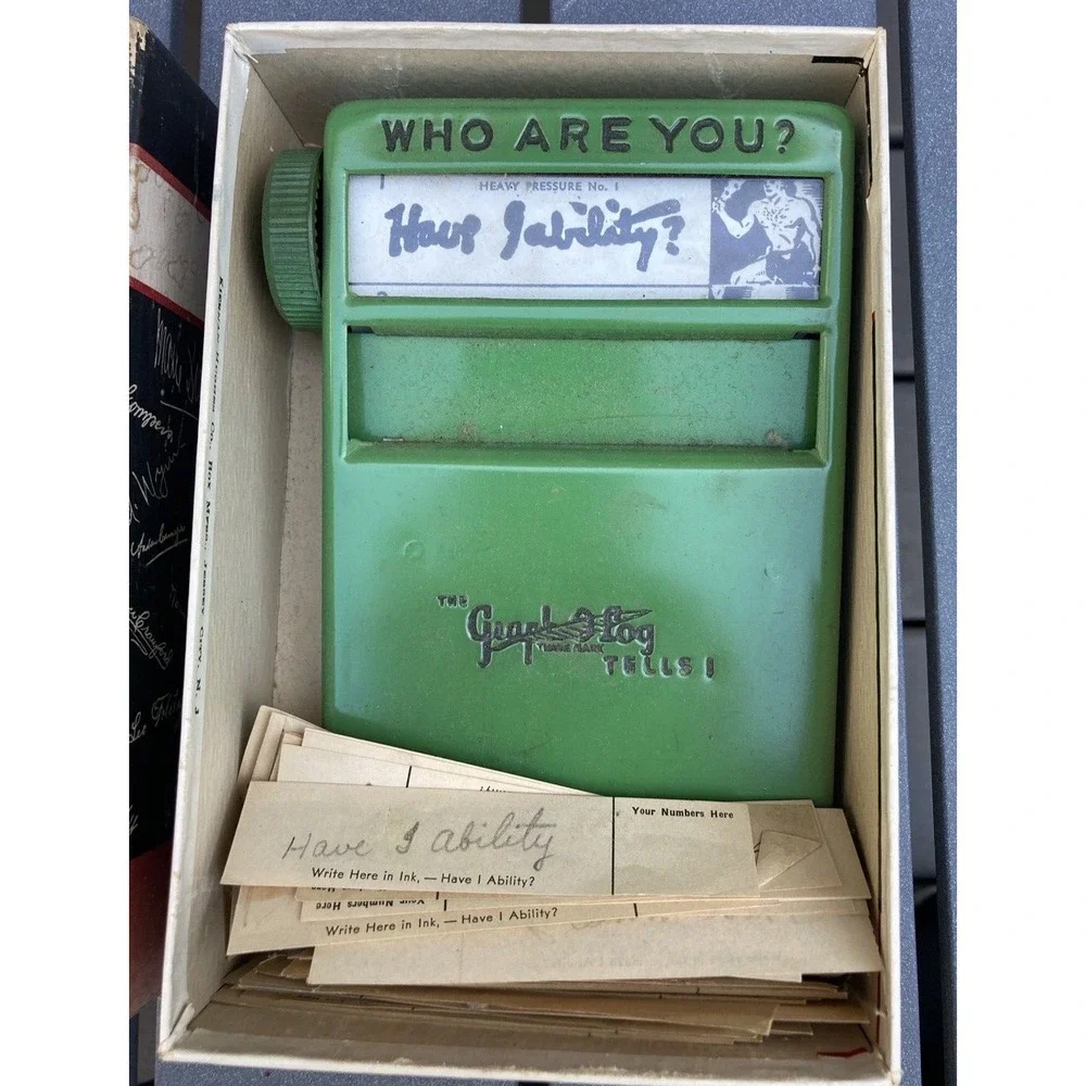 Vintage handwriting analysis party game Graph O Log famous signatures 1930's
